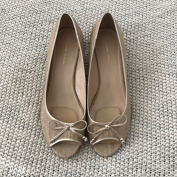 Adrienne Vittadini Shoes - Adrienne Vittadini Linen Kitten Heels size 91/2M